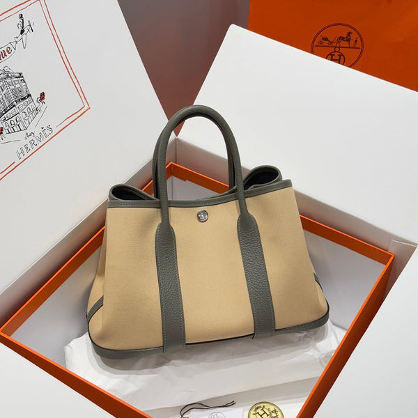 GARDEN PARTY 30CM IN DARK BEIGE TOILETS COTTON CANVAS AND GREY CALFSKIN