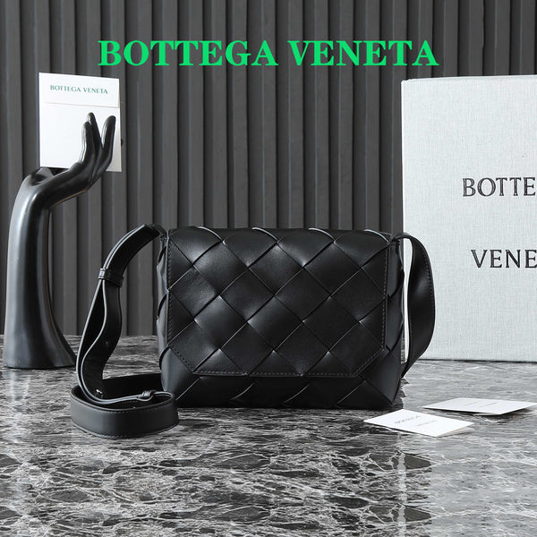 BOTTEGA VENETA 25S DIAGO 22 IN BLACK CALFSKIN PATENT SILVER HARDWARE